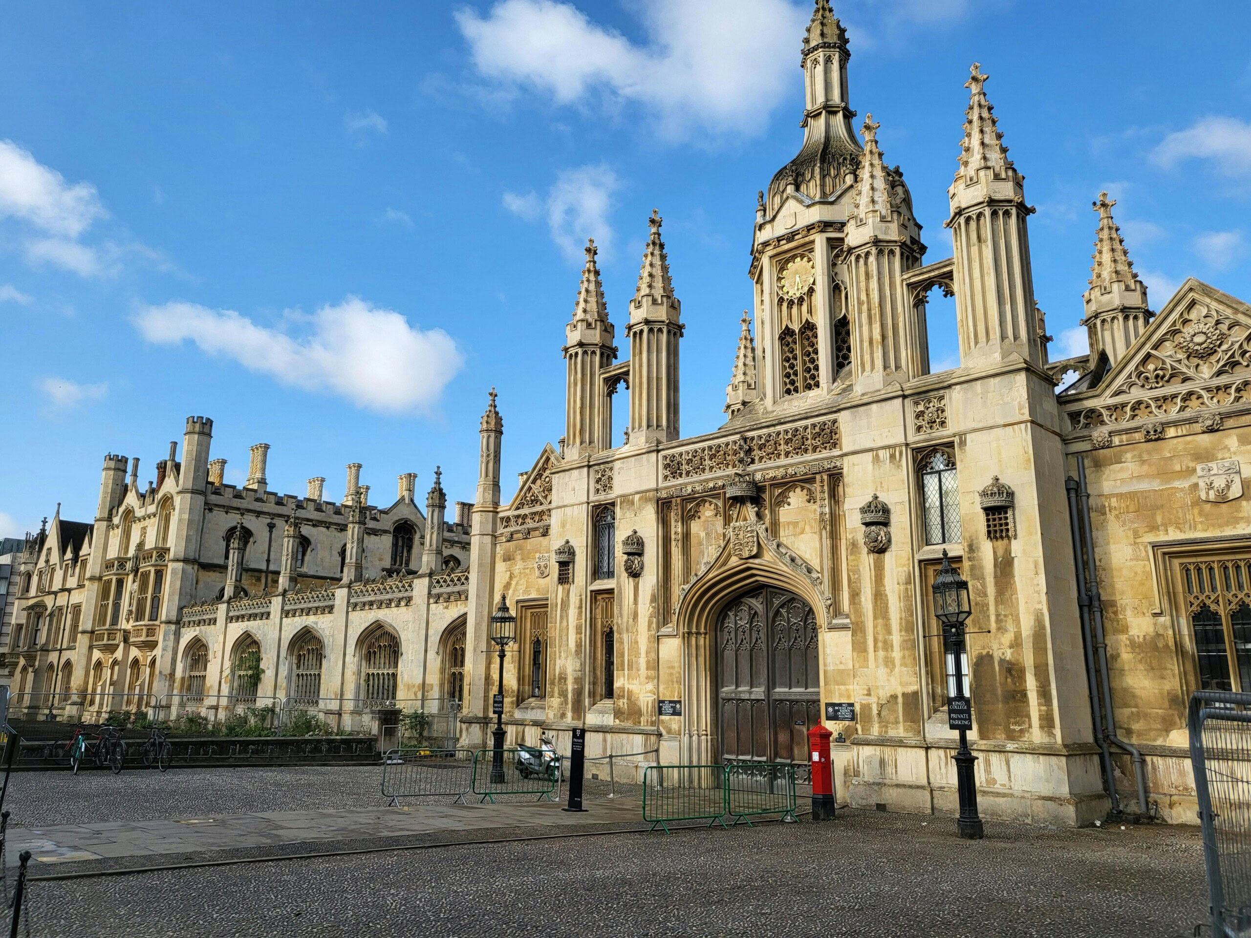 Can You Apply to Both Oxford and Cambridge? | Dukes Plus