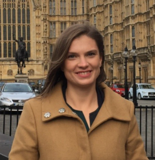 Dr Gabrielle Laing, veterinary surgeon at One Health and veterinary professional on the Vet Summer Experience
